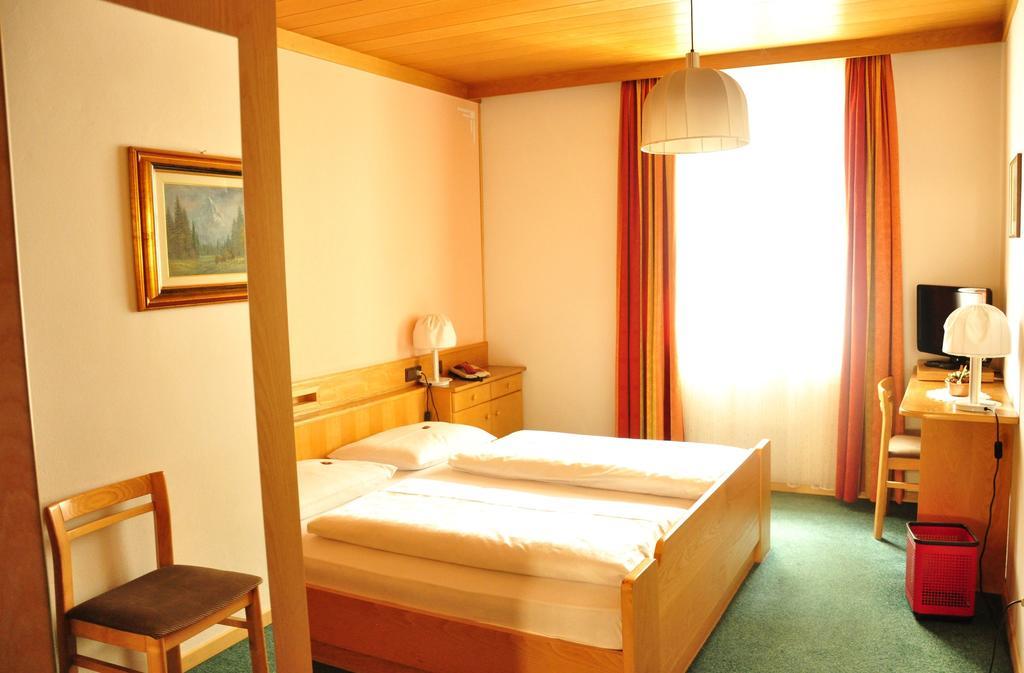 Hotel Grauer Baer Bressanone Bilik gambar